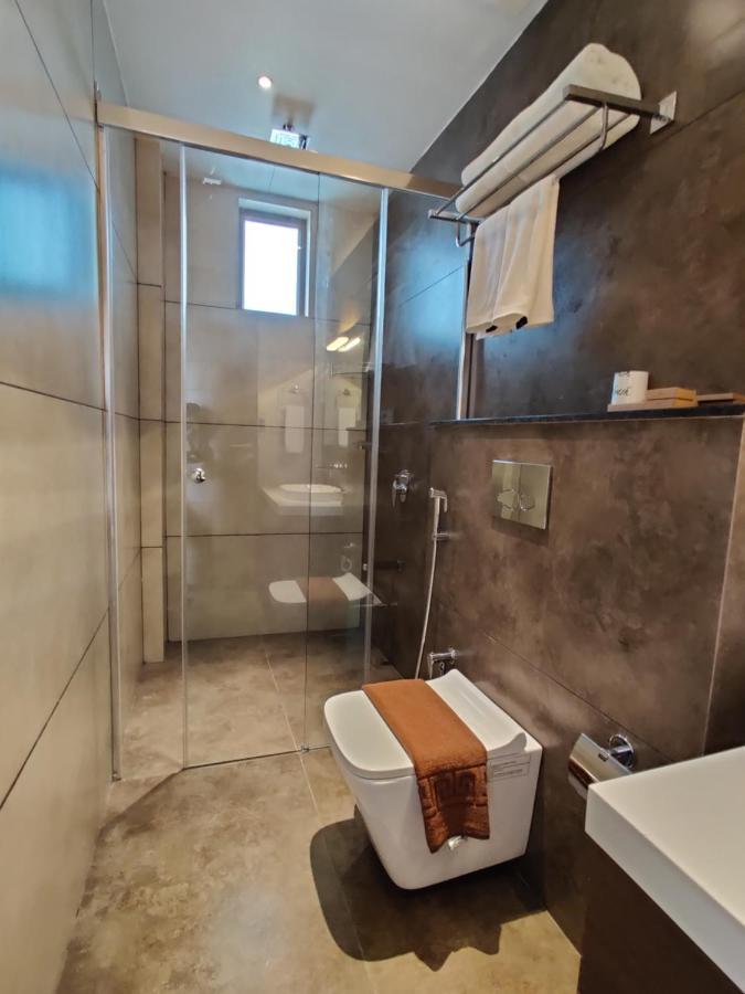 Florida Airport Hotel Kochi نيدومباسيري المظهر الخارجي الصورة