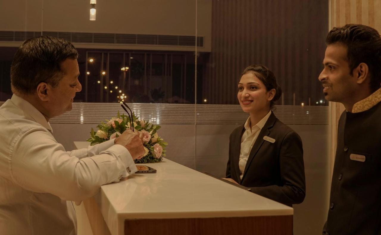 Florida Airport Hotel Kochi نيدومباسيري المظهر الخارجي الصورة