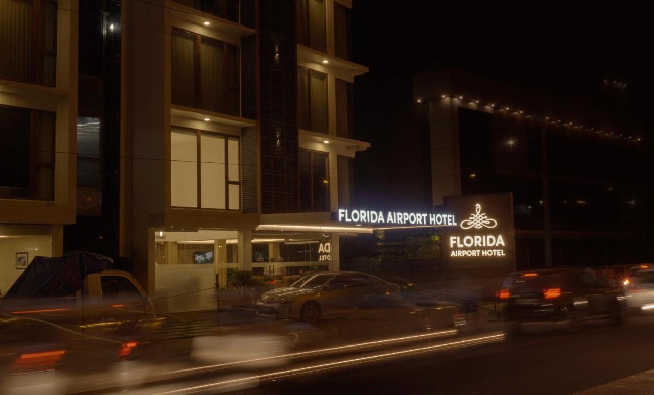 Florida Airport Hotel Kochi نيدومباسيري المظهر الخارجي الصورة